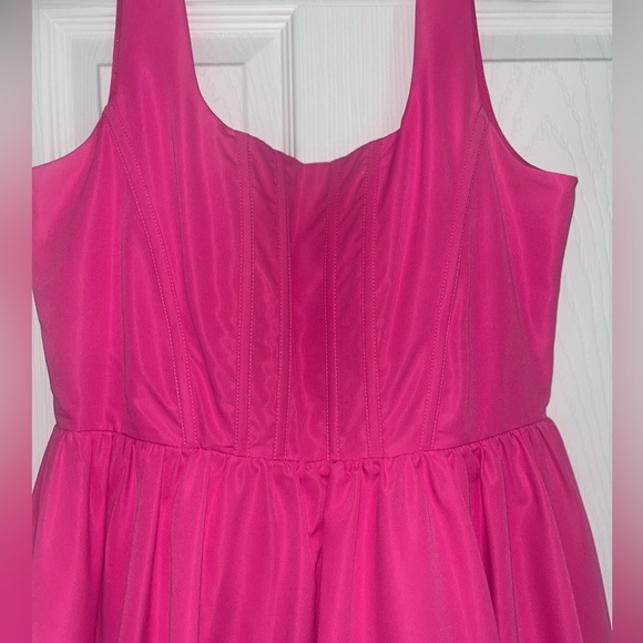 Pink bubble dress - Picture 4 of 7